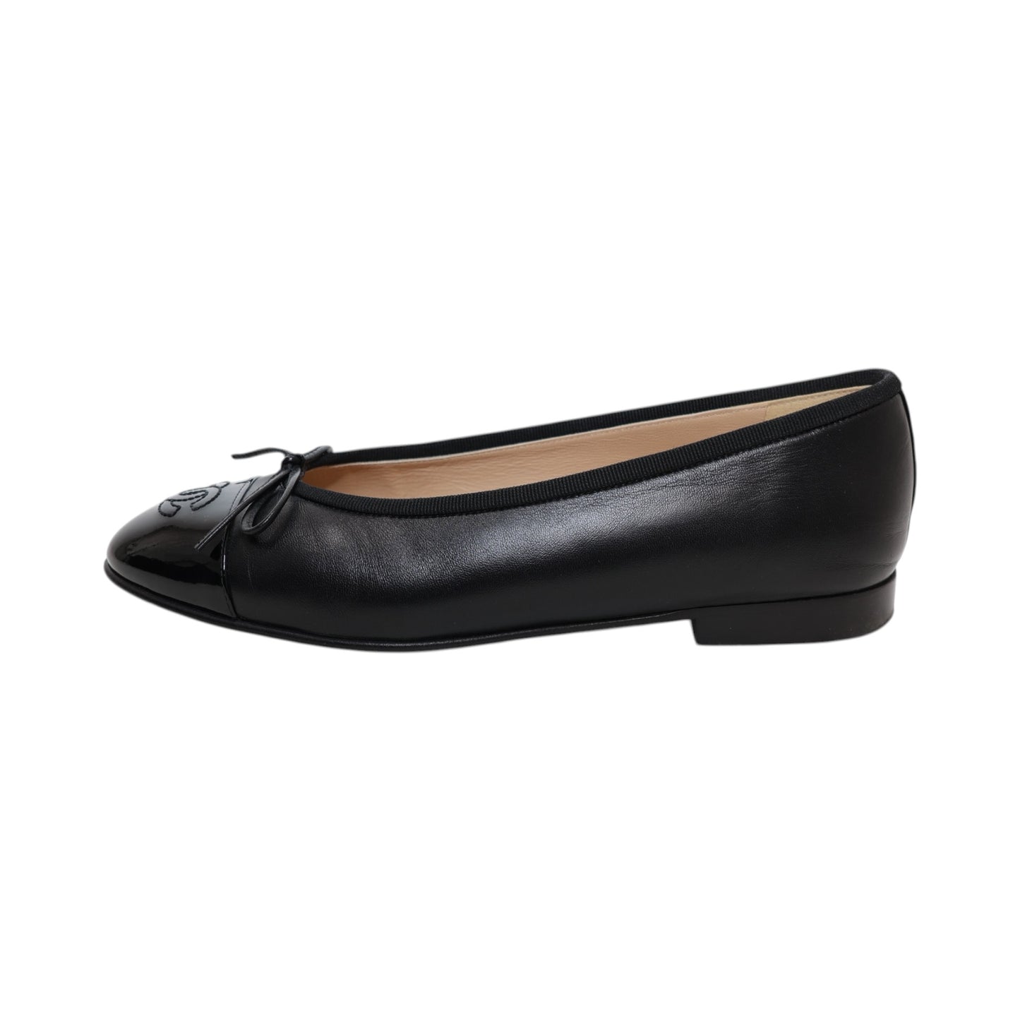 Chanel Interlocking CC Lambskin & Patent Leather Ballet Flats (Size 37)
