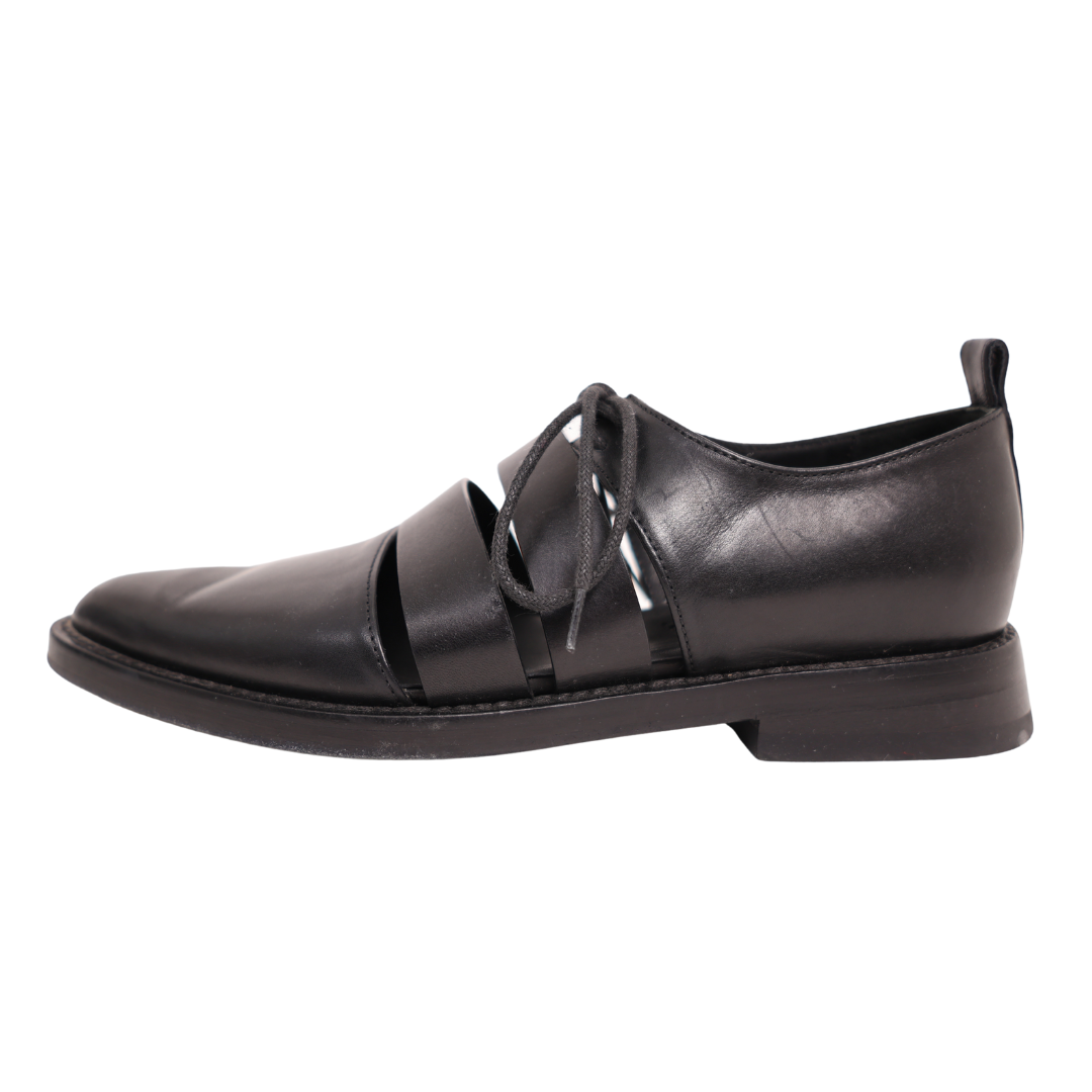 Ann Demeulemeester Pointed Toe Cutout Leather Oxfords (Size 36)