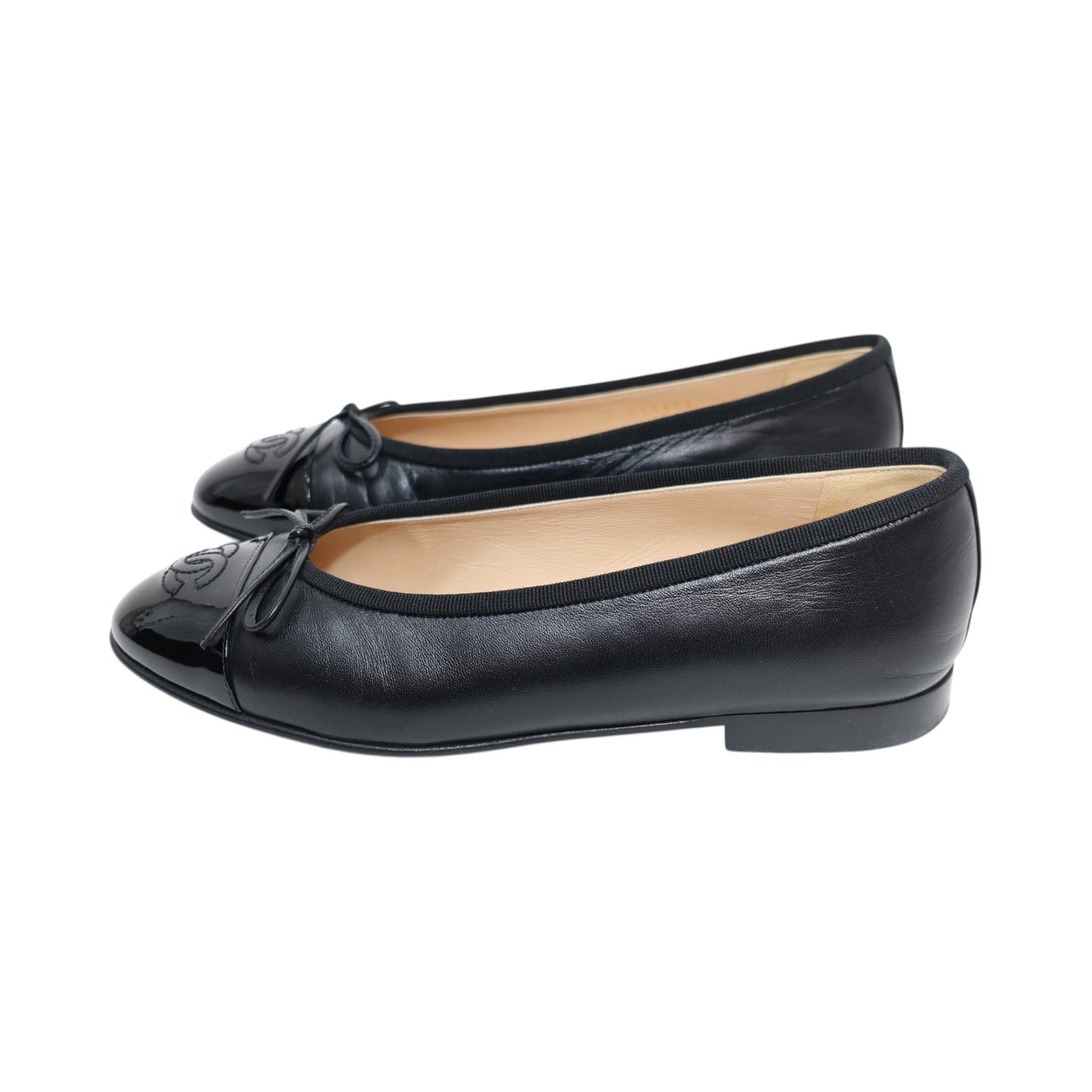 Chanel Interlocking CC Lambskin & Patent Leather Ballet Flats (Size 37)