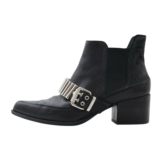 Alexander McQueen Leather Chain-Link Chelsea Boots (Size 38)