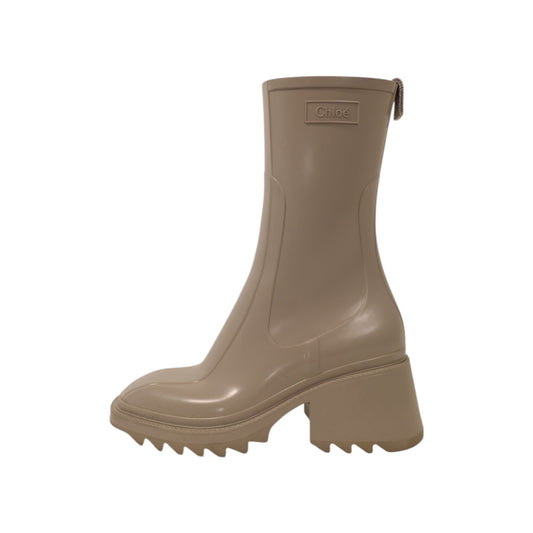 Chloe Betty Rain Boots (Size 7)