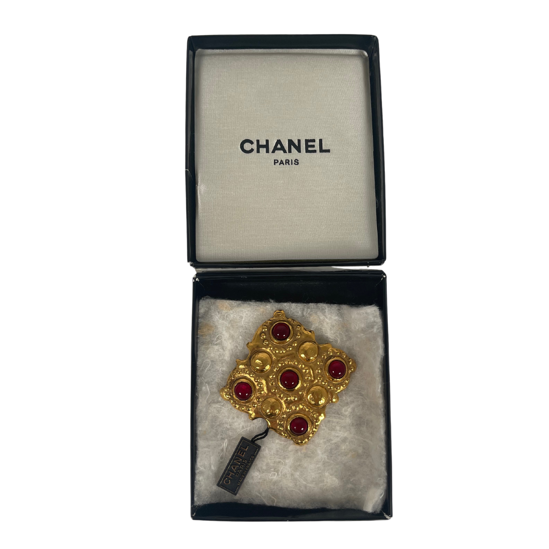 Chanel Collection 23 Gripoix Brooch – Designer Exchange Consignment TO