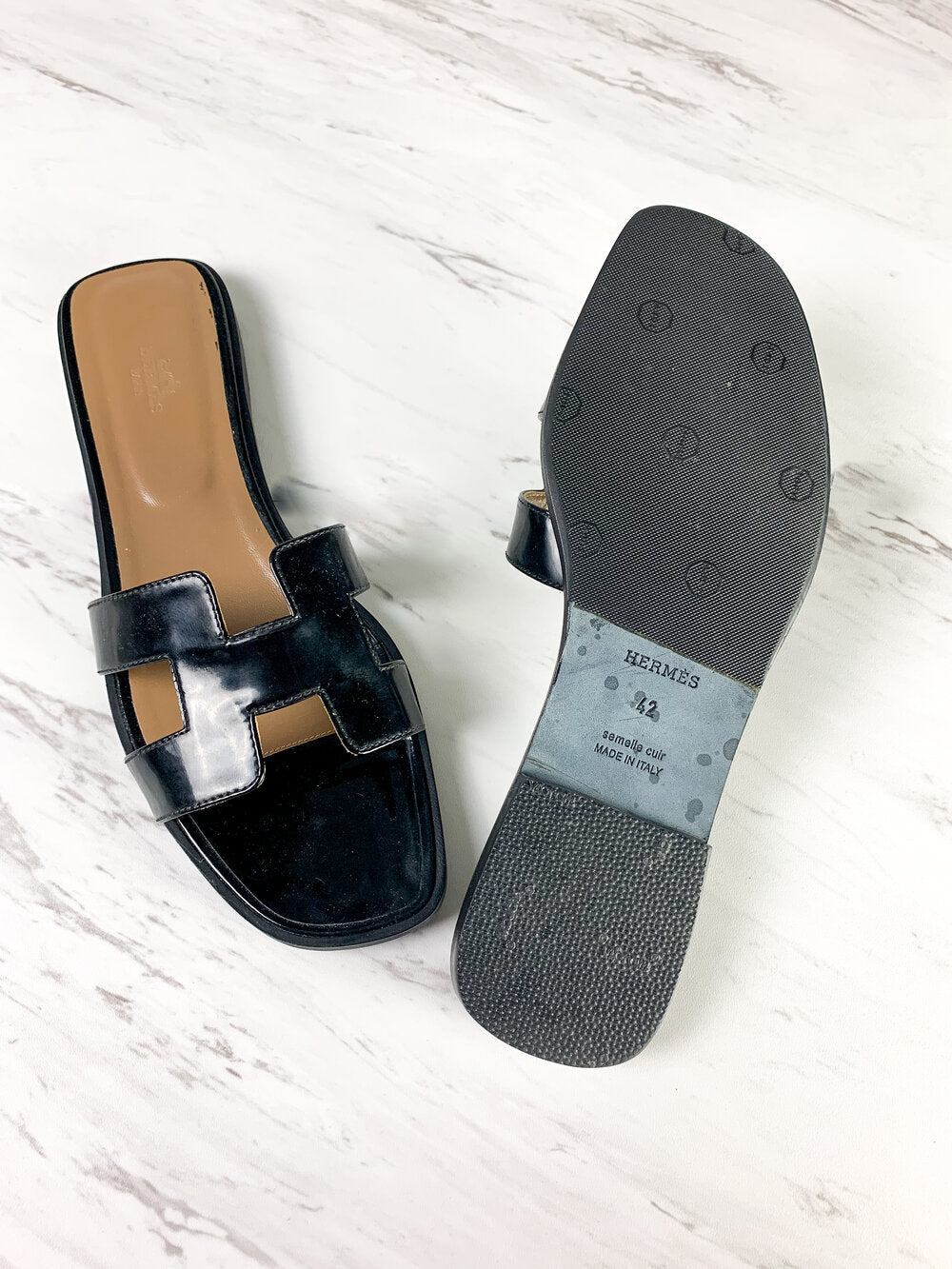 Hermes oran black patent hotsell