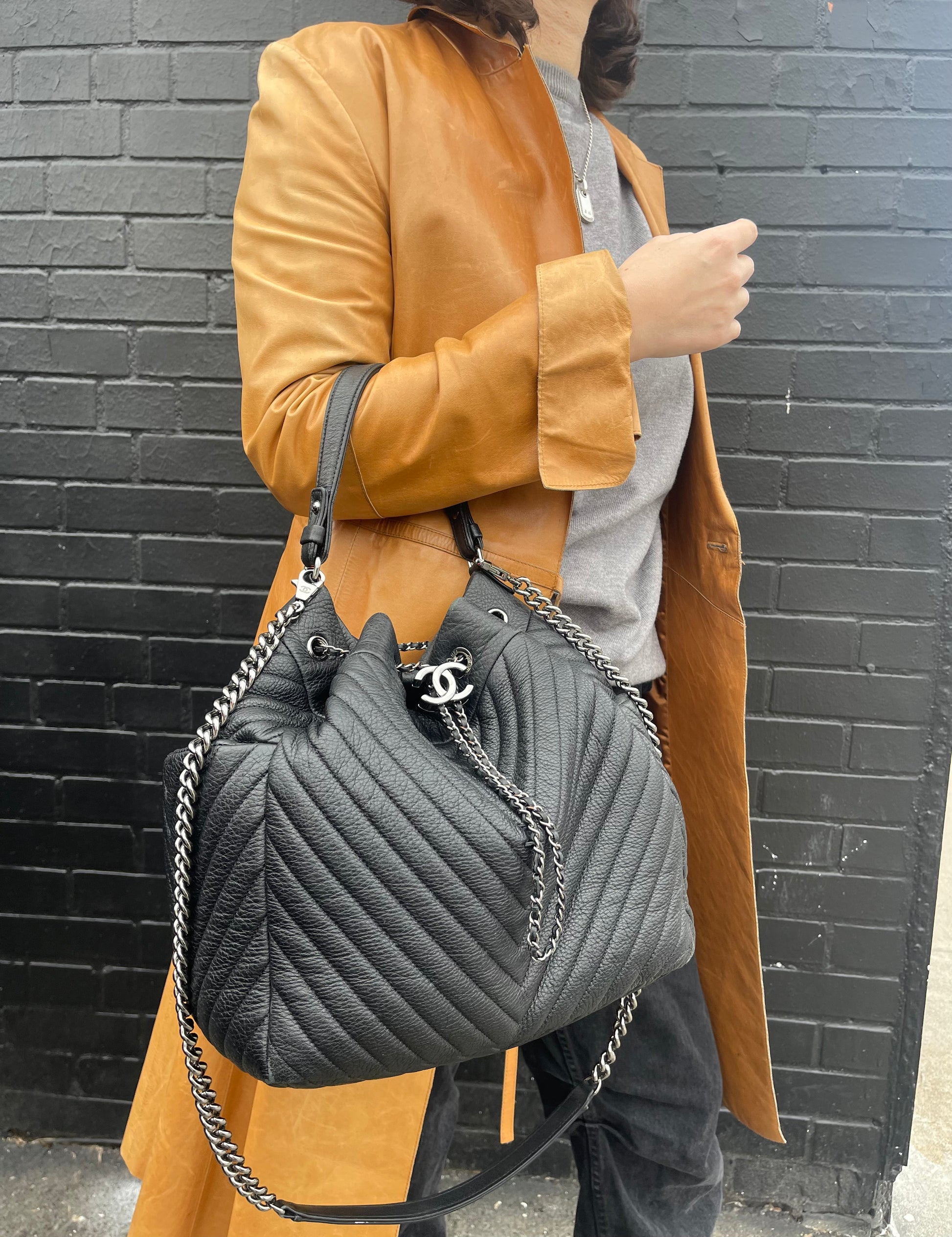 Chanel Chevron Large CC Chain Bucket Drawstring Bag – Designer Exchange  Consignment TO
