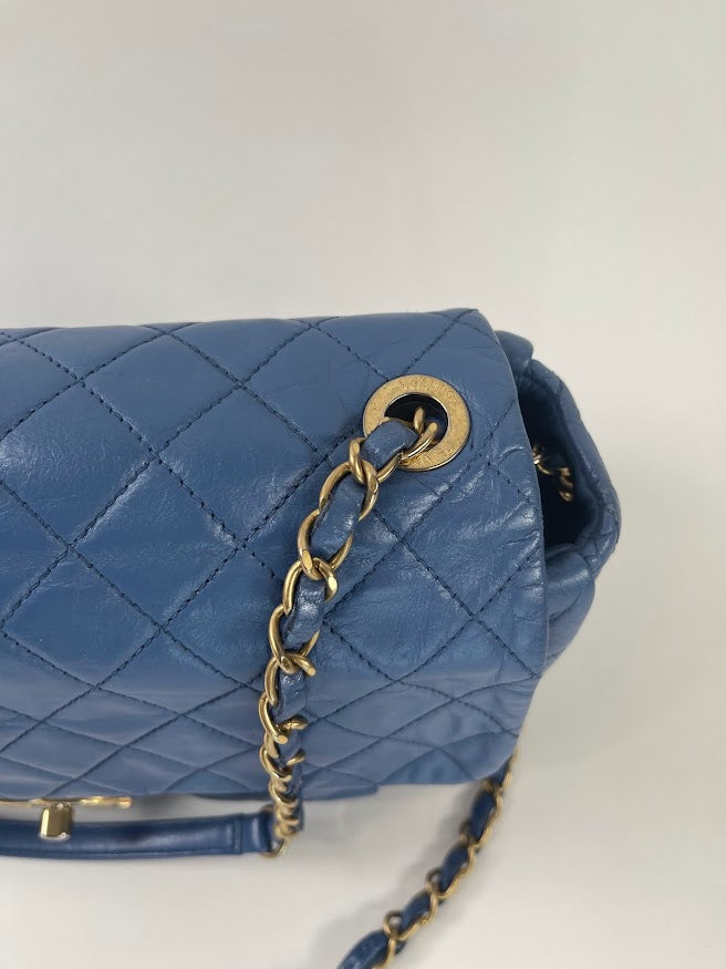 Chanel Iridescent Blue Quilted Leather Chic Quilt Flap Bag