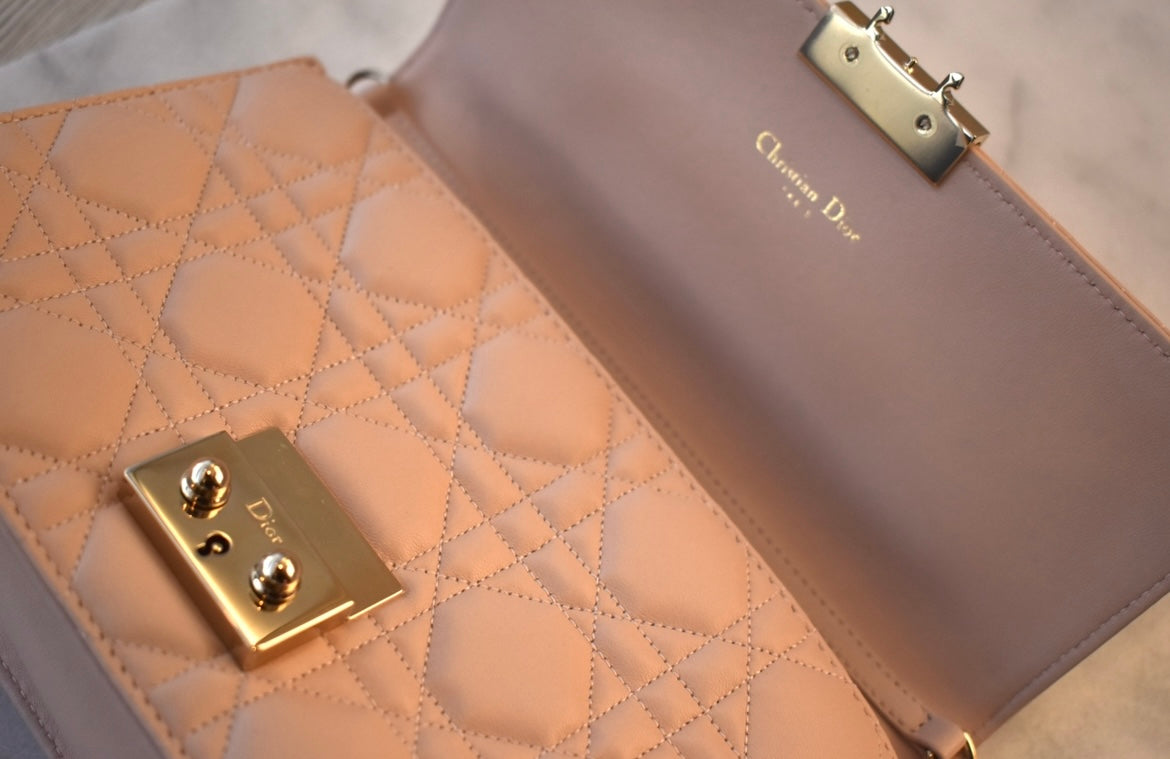 Miss dior promenade pouch deals